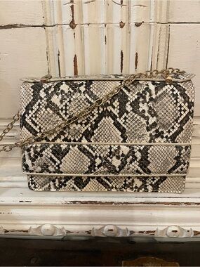 Snake-Print Crossbody Bag with Gold Chain Strap - Black & Cream